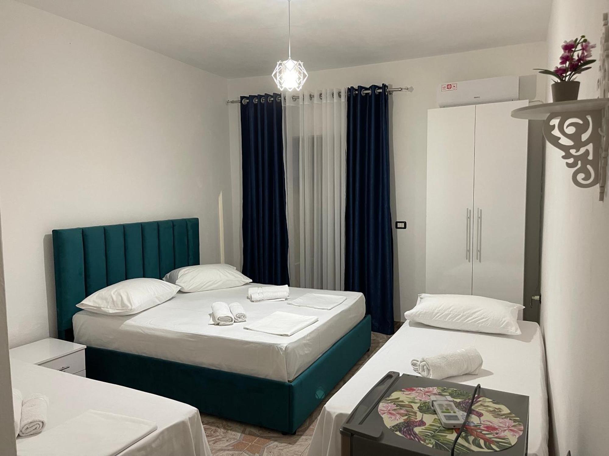 Mabel Rooms Durrës Buitenkant foto